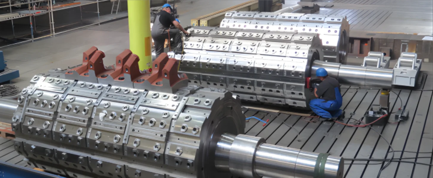 TAKRAF Product and Service Center Lauchhammer Manufacturing The original graph of the double-tooth roller
